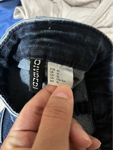 l Beden H&M likralı mini şort