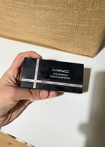 MAC Siyah Far Paleti çift katlı - Görsel 3