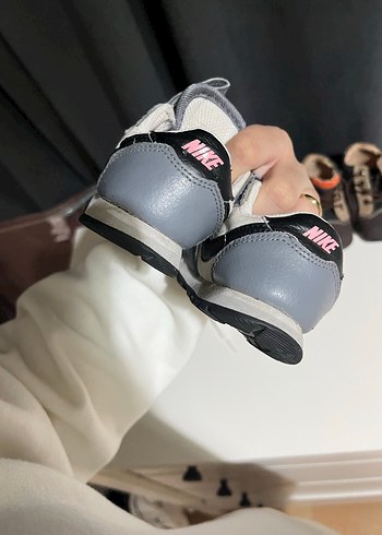 Nike Erkek Çocuk Gri Spor Ayakkabı - Görsel 2