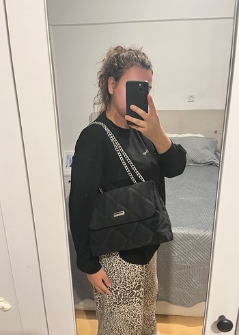 Zincir Detaylı Siyah Deri Kadın Çanta - Görsel 4