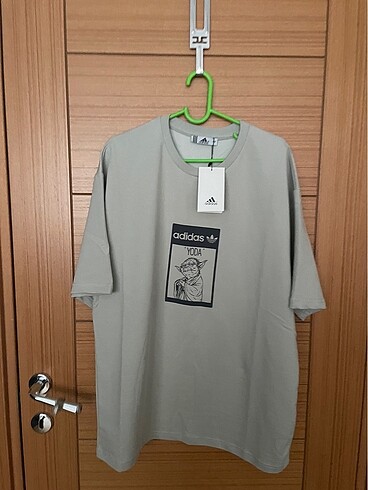 Adidas T-shirt