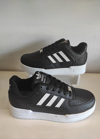 Adidas 36 37 38 39 40 numaraları mevcuttur. Adidas dass-Ler 