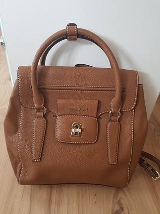 Love moschino canta