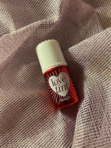 Benefit Love tint