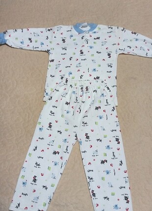Erkek çocuk pijama takımı 