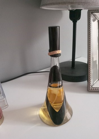 Rihanna Reb'l Fleur Parfüm
