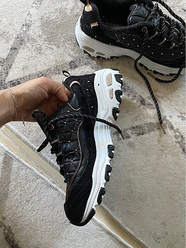 37 Beden Skechers Dlites