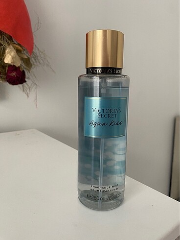 Victaria s secret aqua kiss