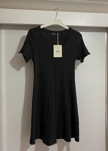 Bershka Siyah Fitilli V Yaka Elbise