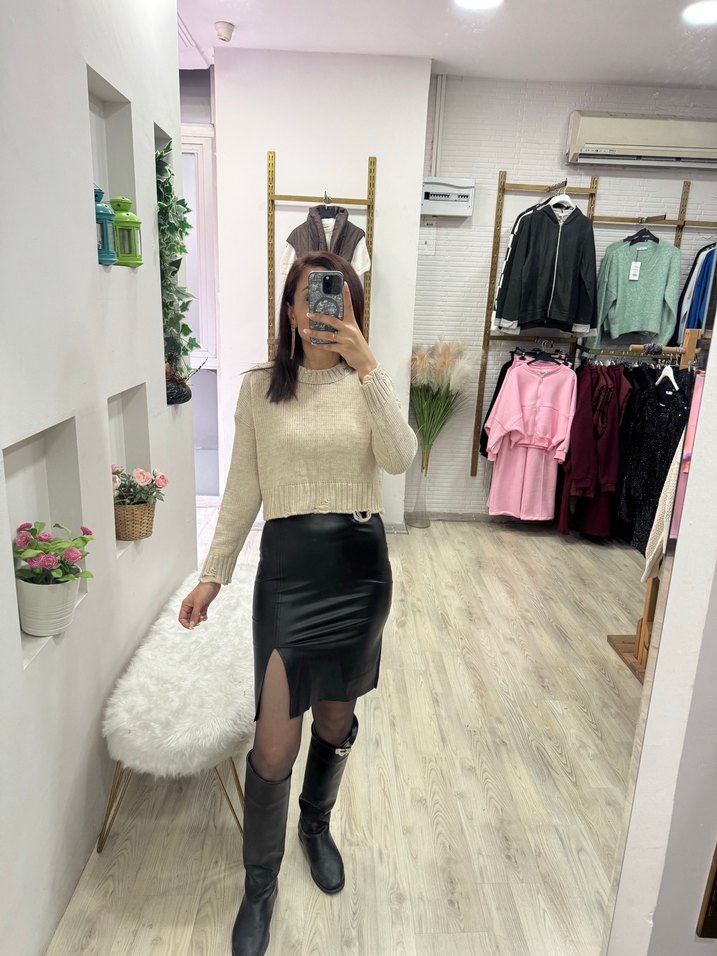 Bej Kısa Triko Kadın Kazak - Görsel 4