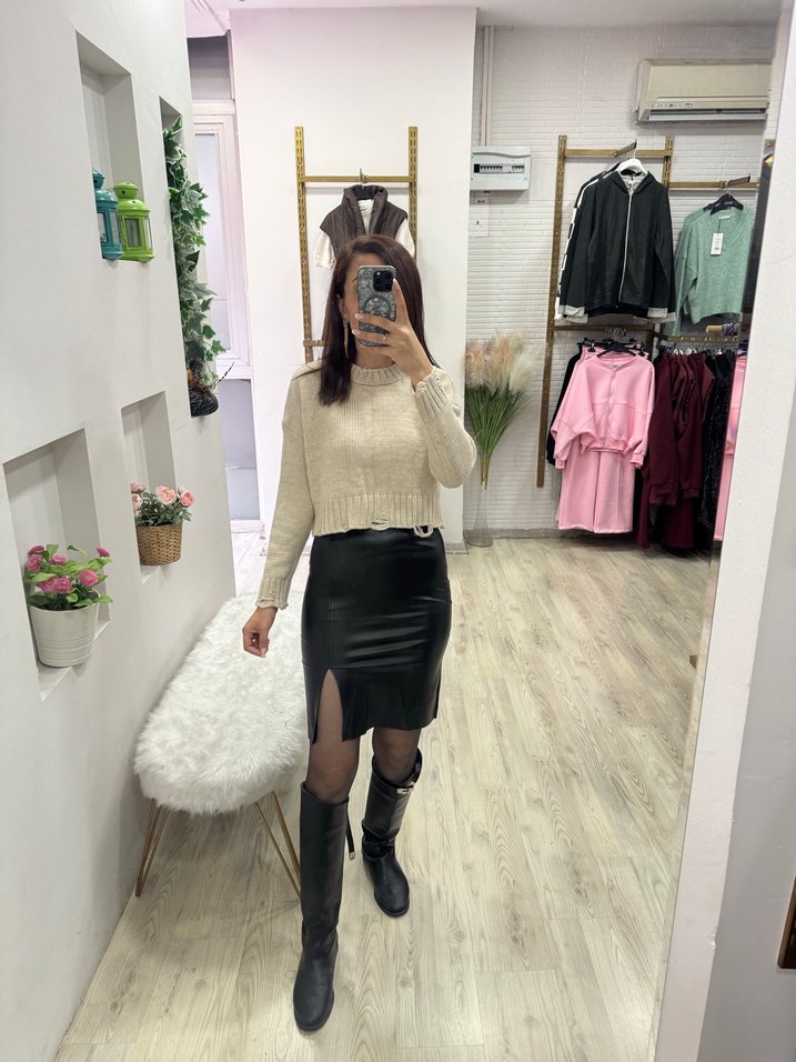 Bej Kısa Triko Kadın Kazak - Görsel 3