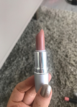 universal Beden The balm ruj