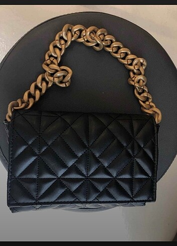 Zara Zara model zincirli baget çanta