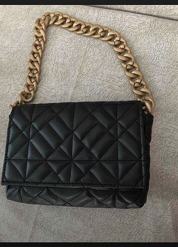 Zara model zincirli baget çanta 
