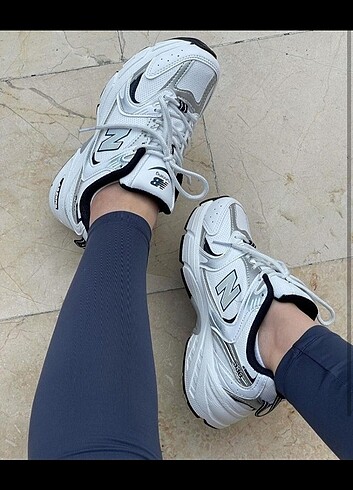 New balance 530 beyaz spor ayakkabı 