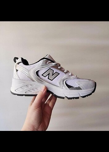 New Balance Beyaz siyah spor ayakkabı 