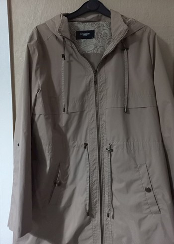 LC Waikiki Bej Kapusonlu Yagmurluk 44 Beden