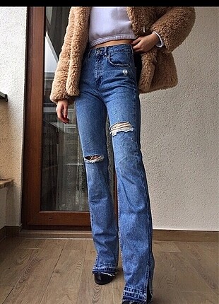 Mavi yırtmaçlı jean