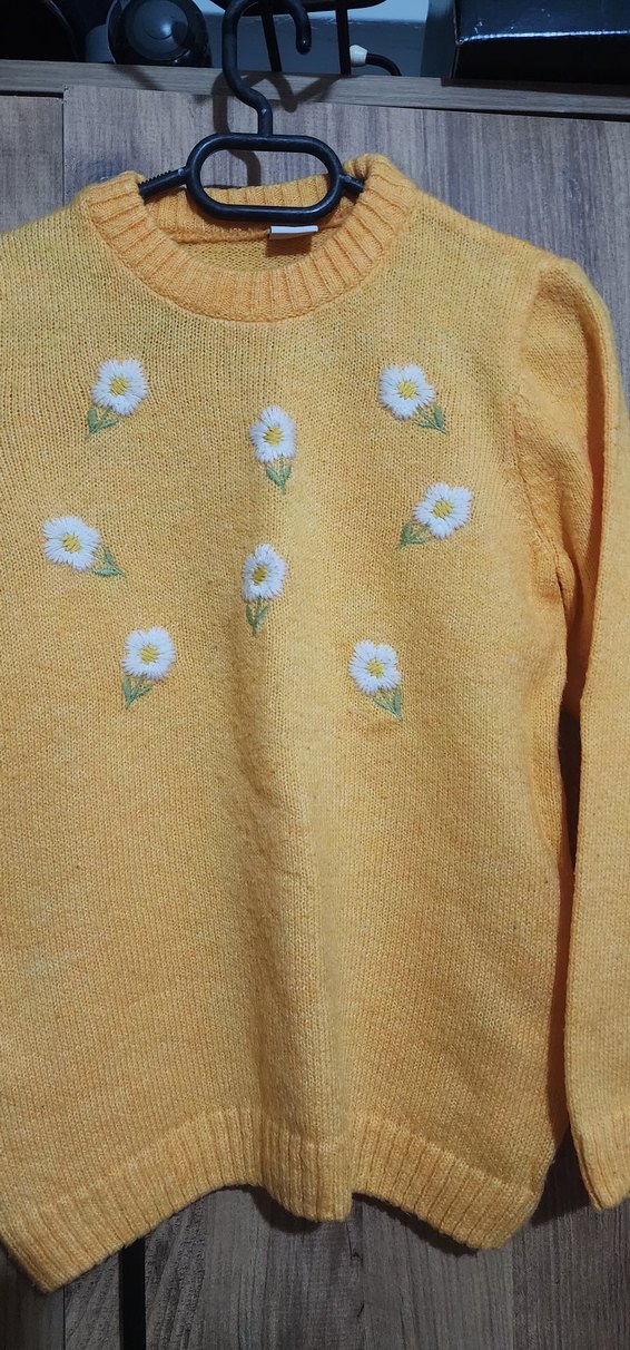 Sarı Nakışlı Triko Kadın Kazak - Görsel 3