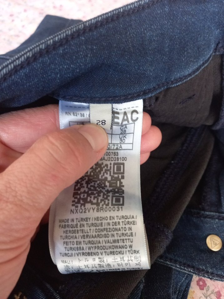 Guess Bayan Jean — görsel 6/7