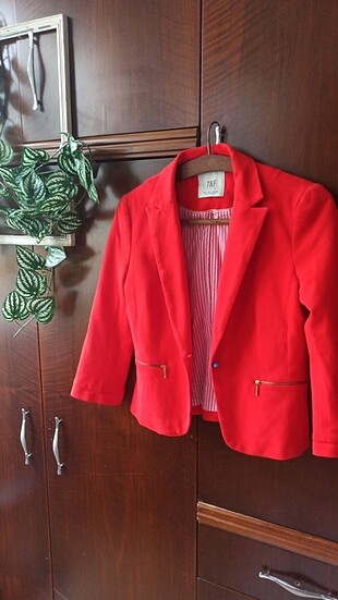 Zara kırmızı ceket
