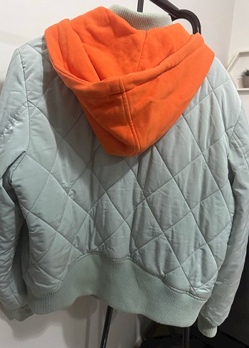 Turkuaz Kapüşonlu Kadın Streetwear Mont - Görsel 3