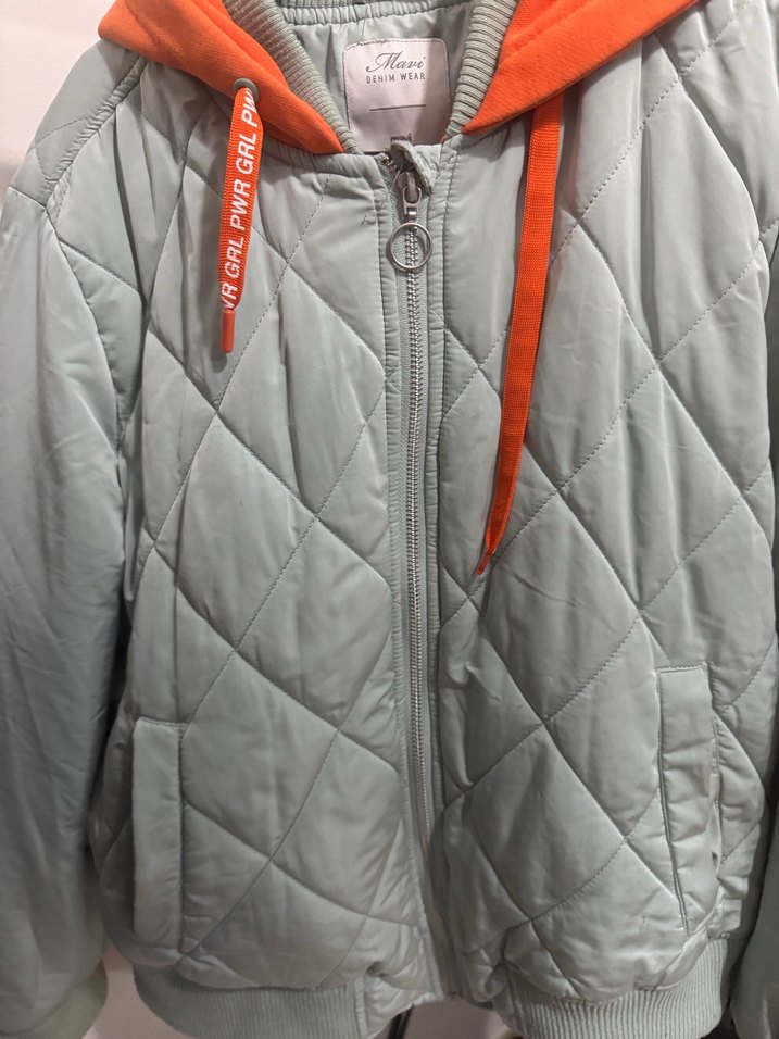 Turkuaz Kapüşonlu Kadın Streetwear Mont - Görsel 2