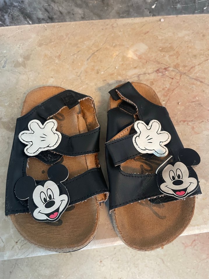 Kız Çocuk Mickey Baskılı Kemerli Terlik - Görsel 2