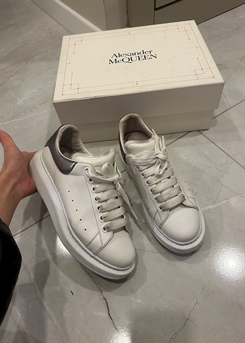 Alexander McQueen ürünü