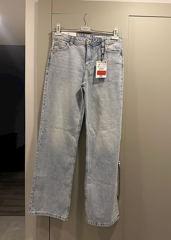 Bershka Acik Mavi Rahat Kesim Baggy Jean