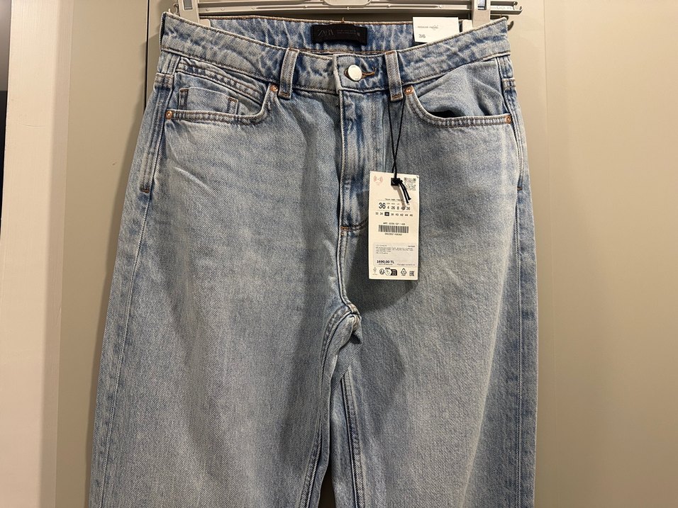 Açık Mavi Yüksek Bel Düz Paça Jean — görsel 3/7