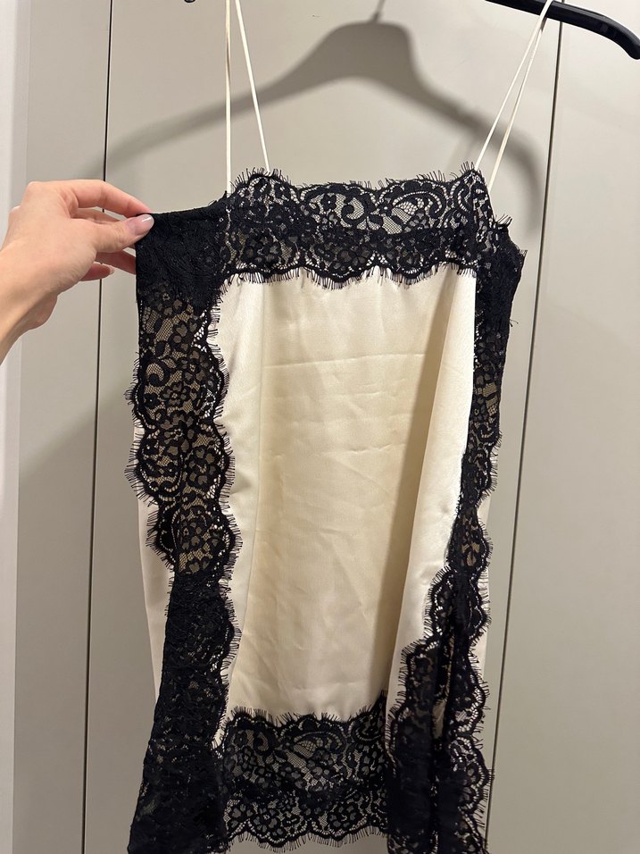 Zara Ekru Saten Siyah Dantel Detaylı İnce Askılı Bluz — görsel 6/7