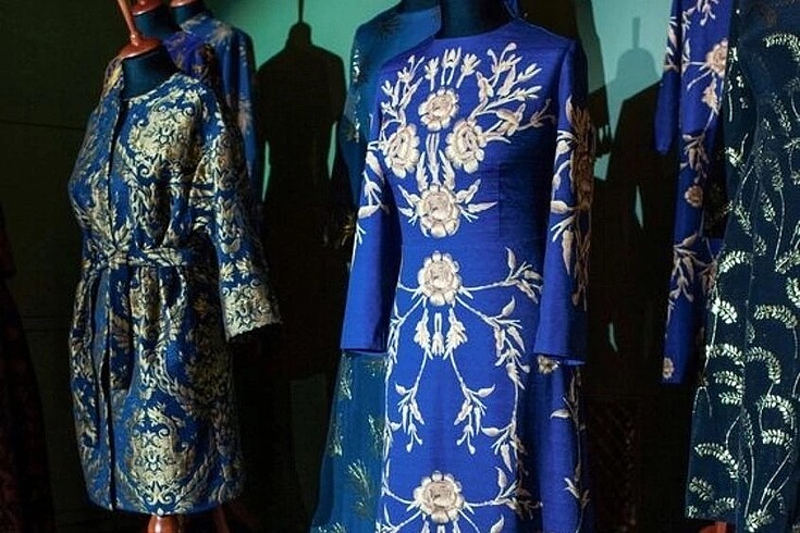 Alena Akhmadulina elbise