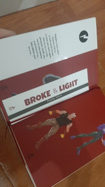  Broke & Light Zeynep Sahra