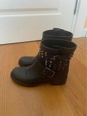 37,5 Beden Valentino bot