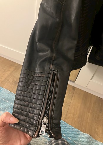 Kuru kafa işlemeli 
Kadın Deri Ceket - Derimod - Görsel 5