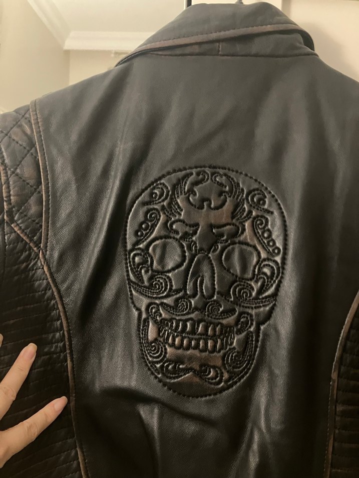 Kuru kafa işlemeli 
Kadın Deri Ceket - Derimod - Görsel 3