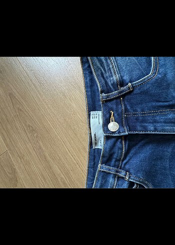 Mavi Mini Denim Şort - Görsel 3