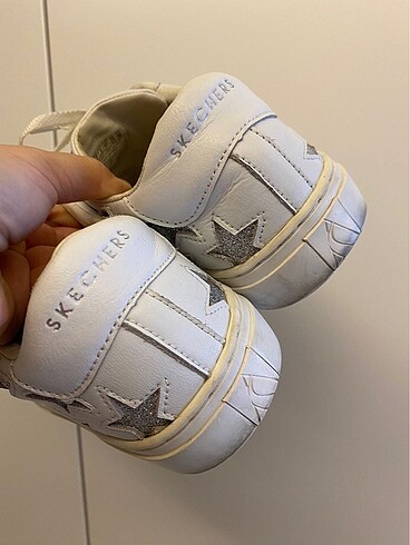 37 Beden beyaz Renk Orjinal skechers