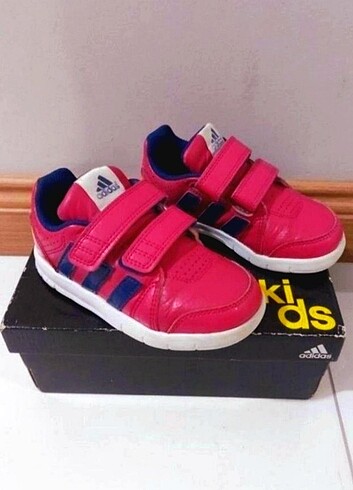 26,5 numara adidas ayakkabı