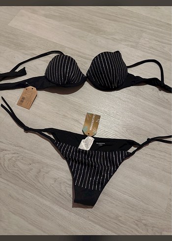 Calzedonia siyah taşlı bikini