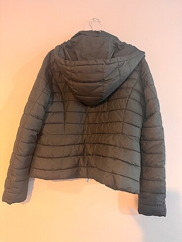 xl Beden yeşil Renk Zara Kapşonlu Şişme Mont