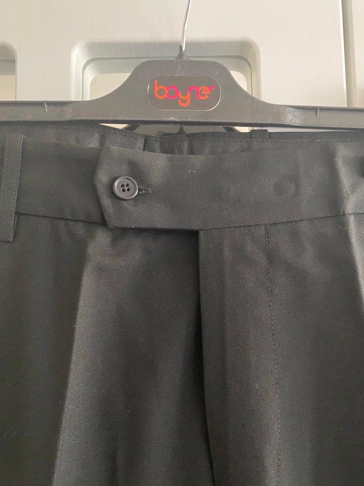Şık Siyah Düz Pantolon — görsel 2/5