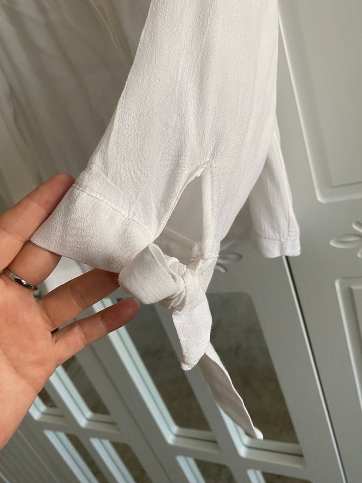 Şıklığın ve Rahatlığın Beyaz Gömleği — görsel 3/5