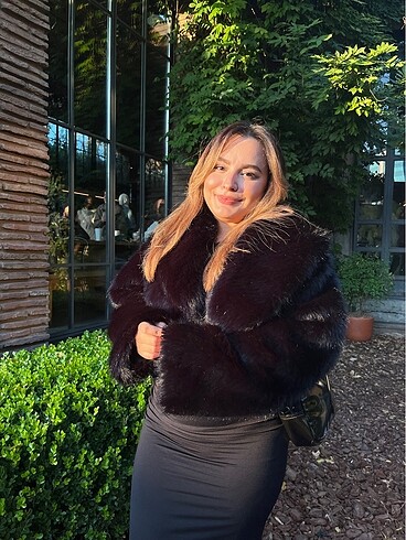 Zara siyah kürk