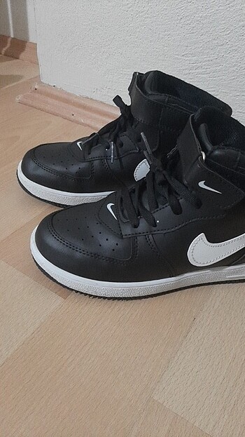 Nike bot spor Ayakkabı orjinal değil 34 numara.satip 35 numara a