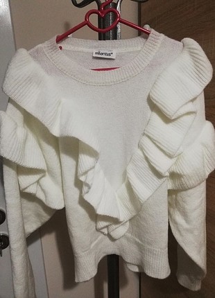 s Beden beyaz Renk Zara model fırfırlı kazak