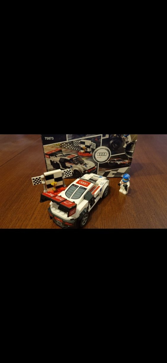 LEGO Audi R8 LMS Yarış Arabası Seti - Görsel 4