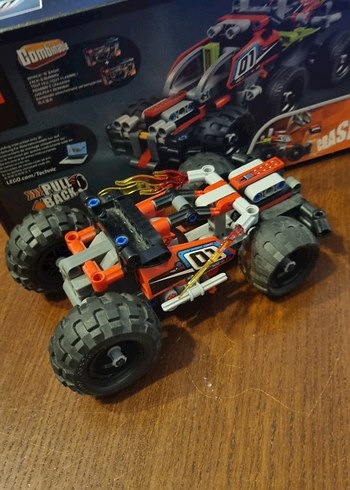 LEGO Technic Kırmızı Off-Road Araba 42073 - Görsel 3