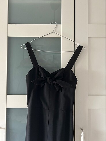 H&M kurdeleli siyah uzun tulum